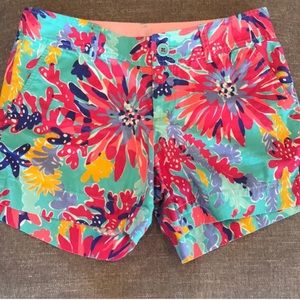 EUC Lilly Pulitzer Callahan shorts, size 6